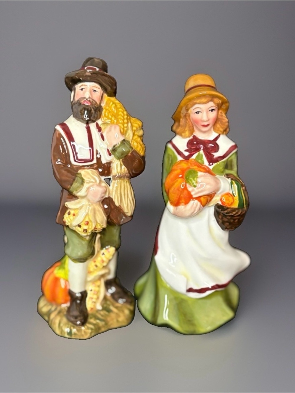 Cracker Barrel Thanksgiving Brown and Green Harvest Couple Salt&Pepper Shakers